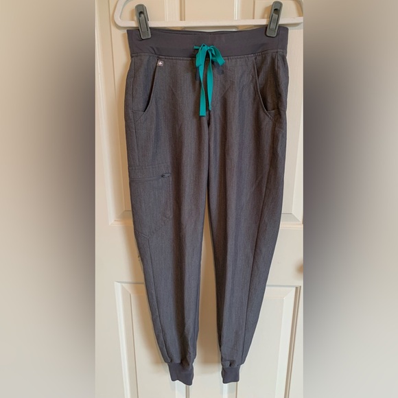 FIGS joggers. Size XS. Grey with green drawstring. EUC - Picture 2 of 4